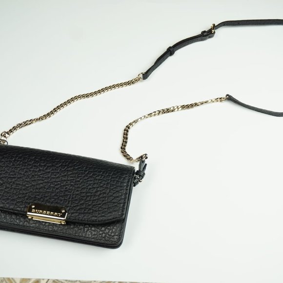Small black Burberry purse - Picture 1 of 2